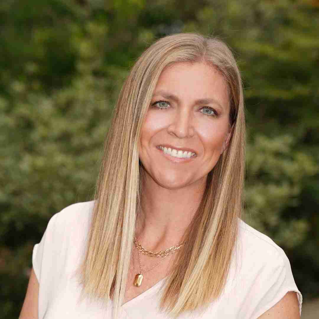 headshot of Liesl McConchie