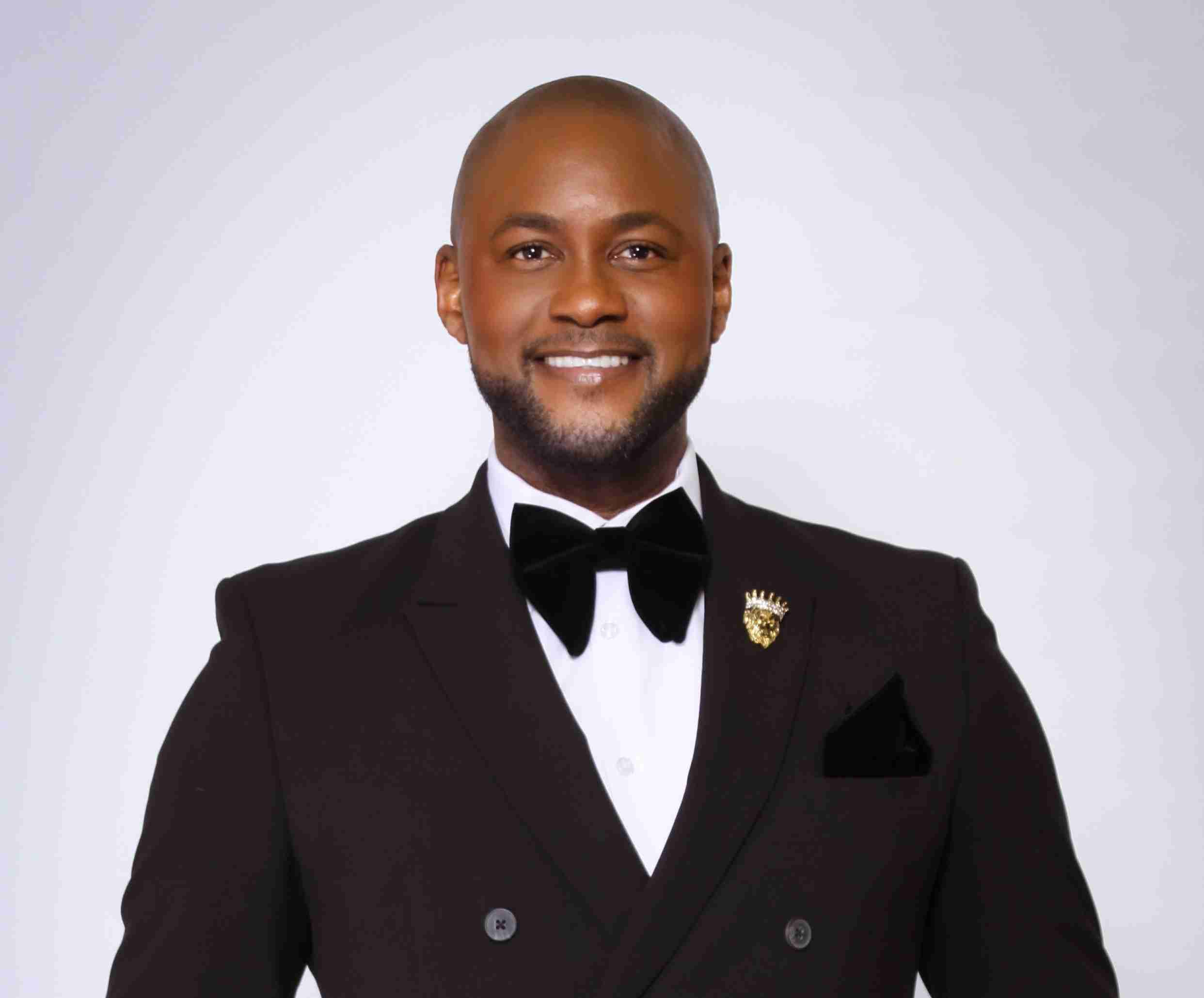 headshot of Andrew Campbell