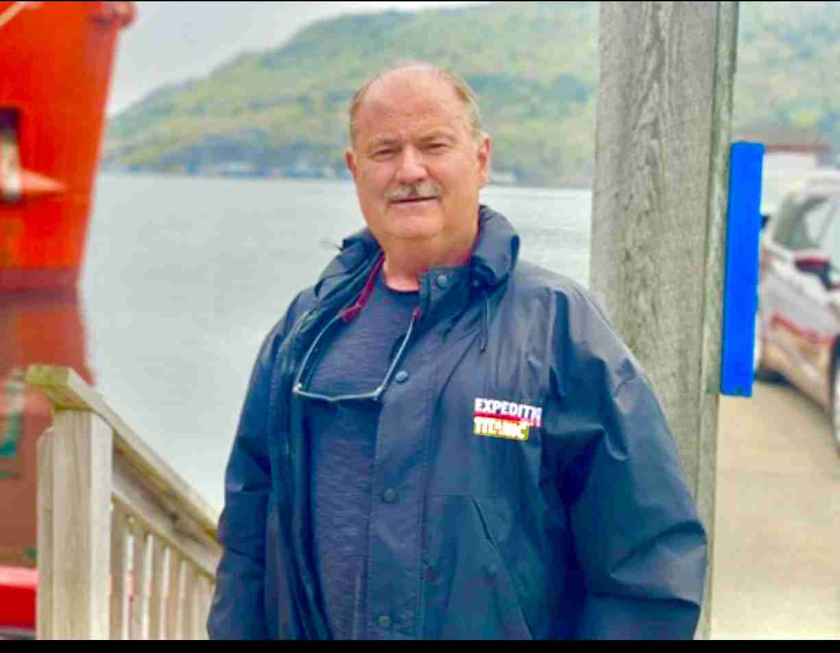 headshot of Lary Daley