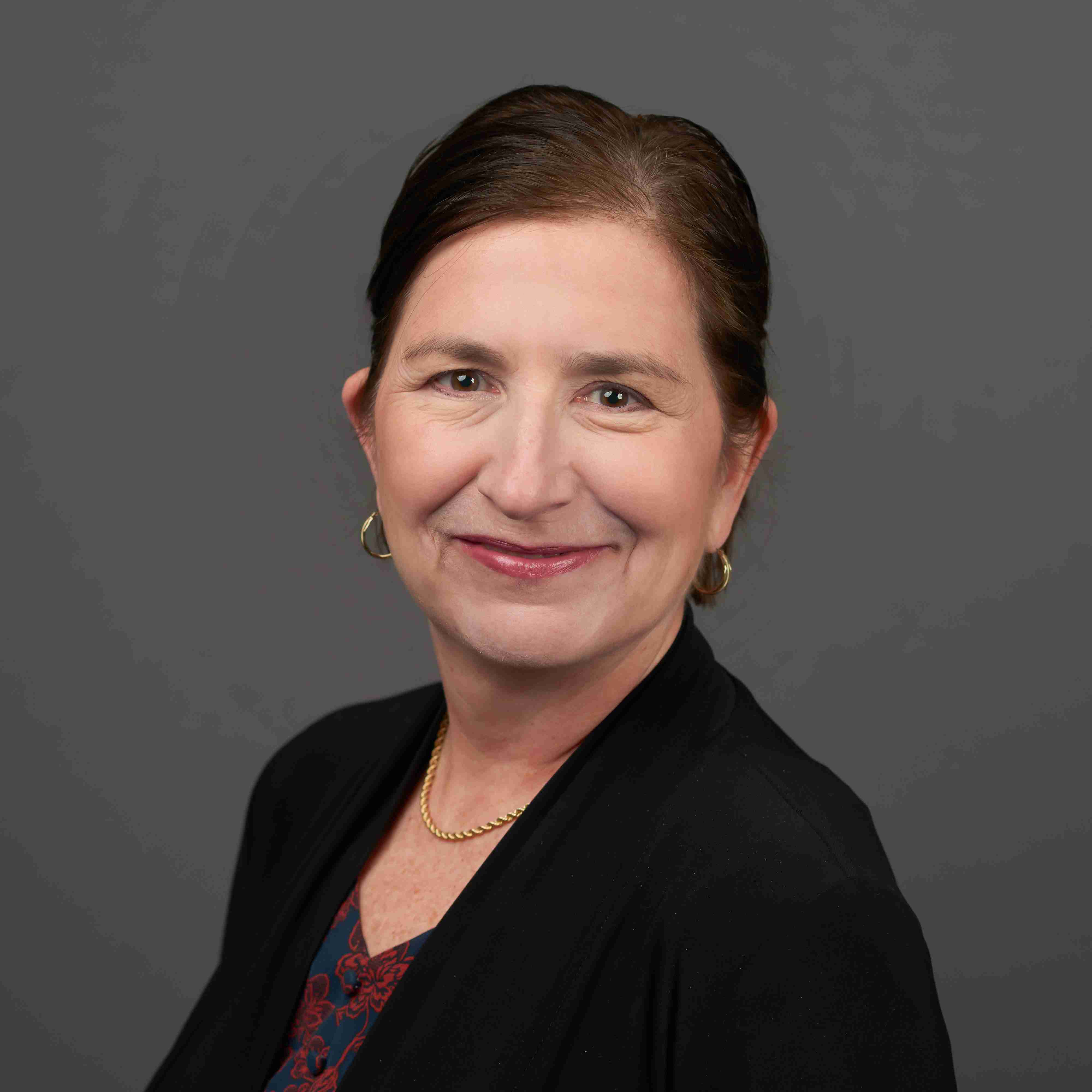 headshot of Isabel  Vives